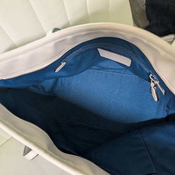 Coach Badlands Floral (Blue/White) Zip Tote Handbag - Picture 6 of 15